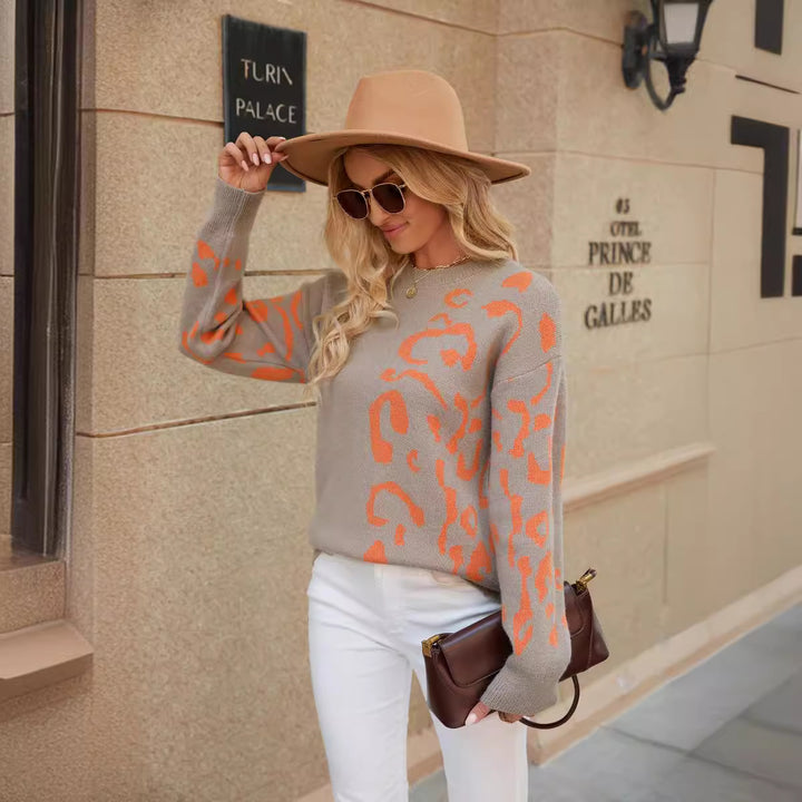 Animal print knitted sweater for women with a casual fit Lune London