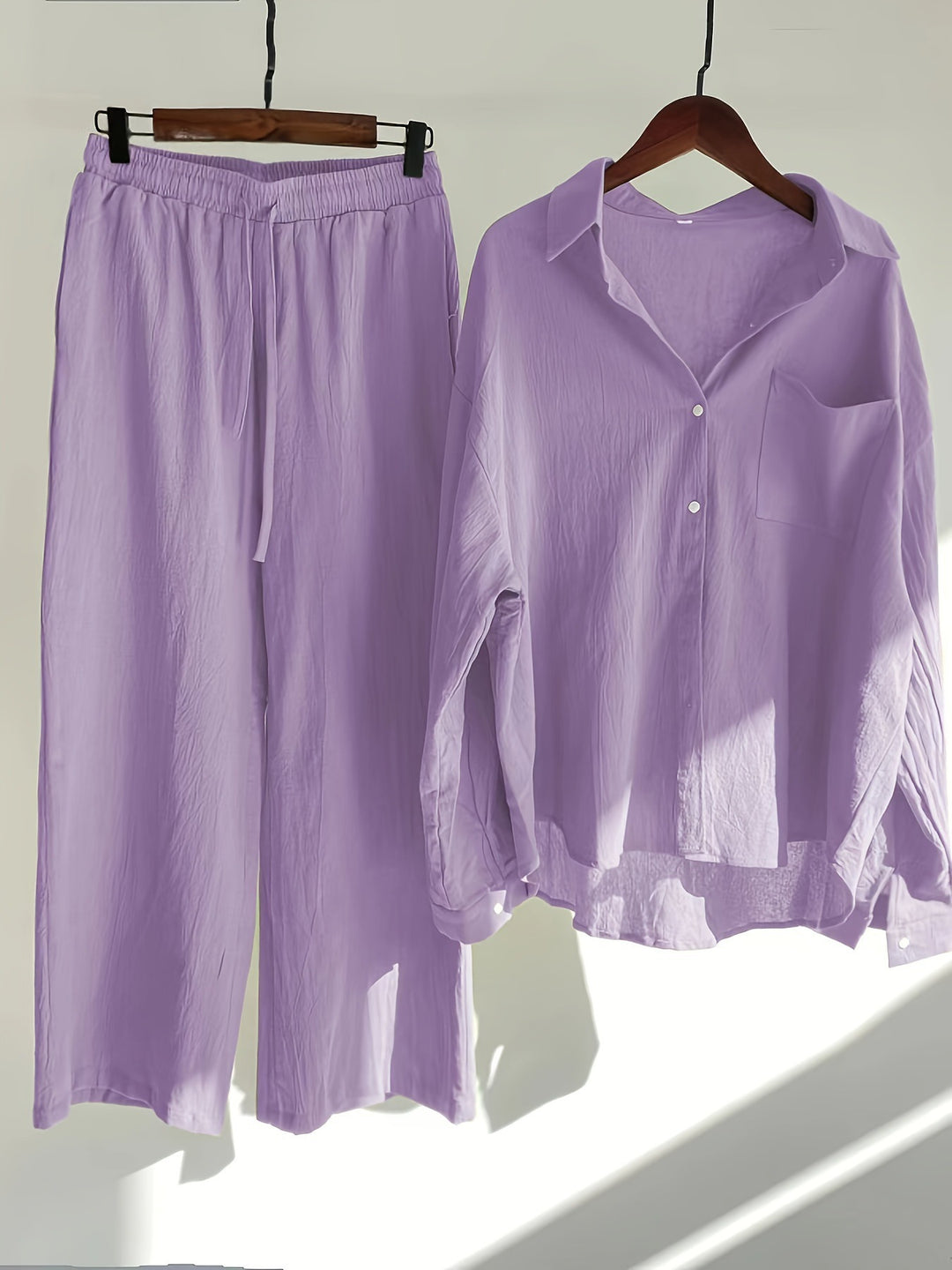 Two-piece casual set for women consisting of a loose top and comfortable pants Lune London
