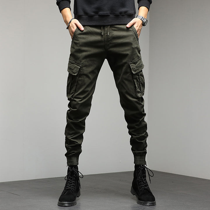 Cargo pants for men with elastic waistband and practical side pockets Lune London