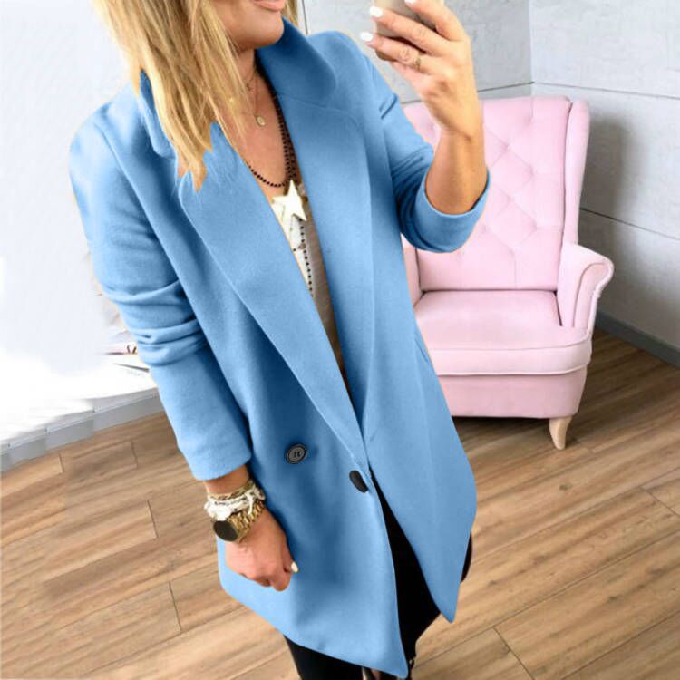 Coat for women, at the waist, oversized with an elegant lapel and practical pockets Lune London