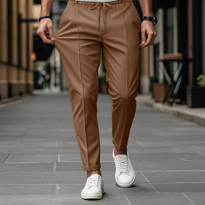 Men's Fashion Slim-Fit Jogging Pants with Elastic Waistband and Practical Side Pockets Lune London