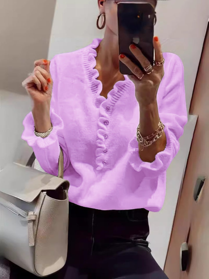 Blouse pour femmes avec un design de volants fluides et patte de boutonnage Chic & Stil