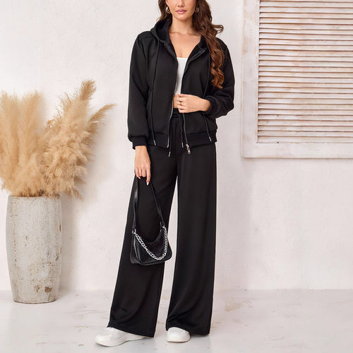 Women’s sporty complete set in relaxed fit with hood and elastic waistband Lune London