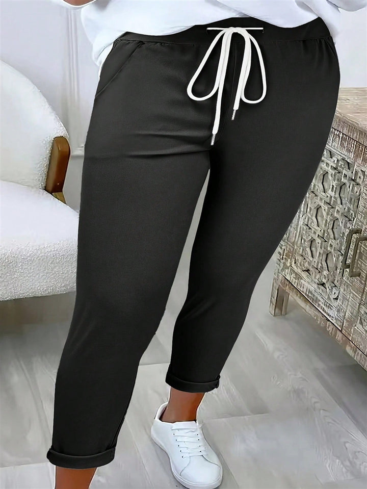 Comfortable leisure pants for women with elastic waist Lune London