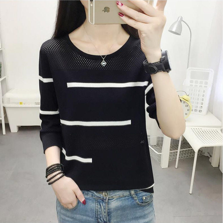 Pull fin tricoté décontracté pour femmes avec un motif rayé tendance Chic & Stil