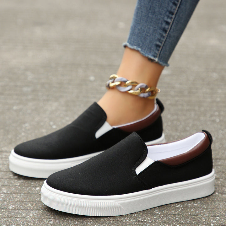 Women’s slip-on leisure shoes with elastic access and a non-slip sole Lune London