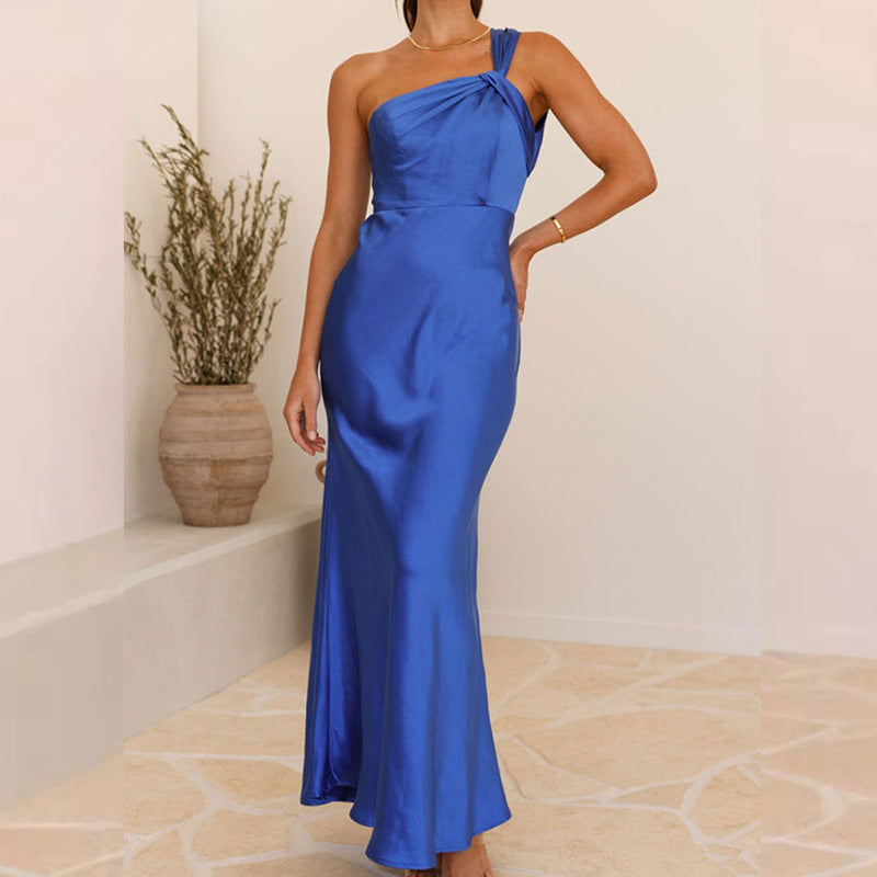 Elegant evening dress for women with asymmetrical strap Chic & Stil