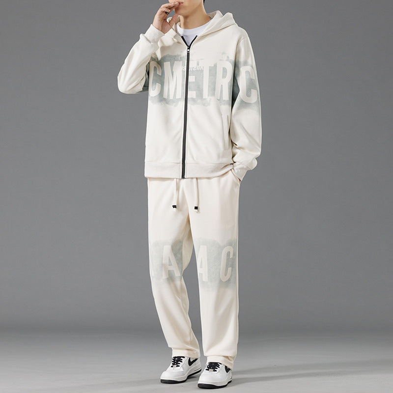 Men's sports suit with an innovative design and practical pockets Lune London
