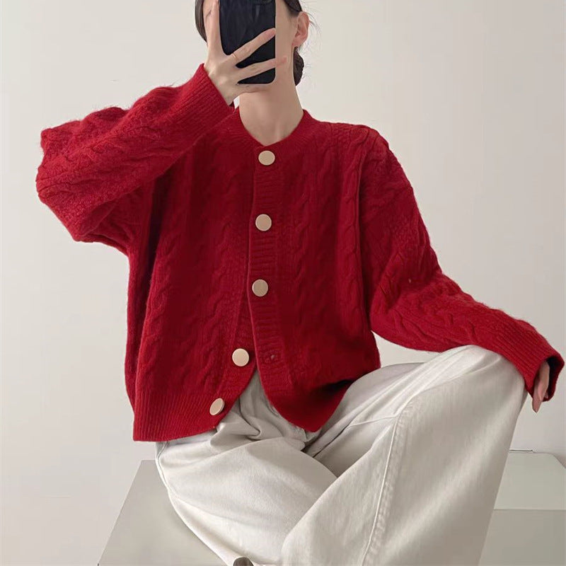 Cardigan pour femmes avec motif en cable et grands boutons Chic & Stil