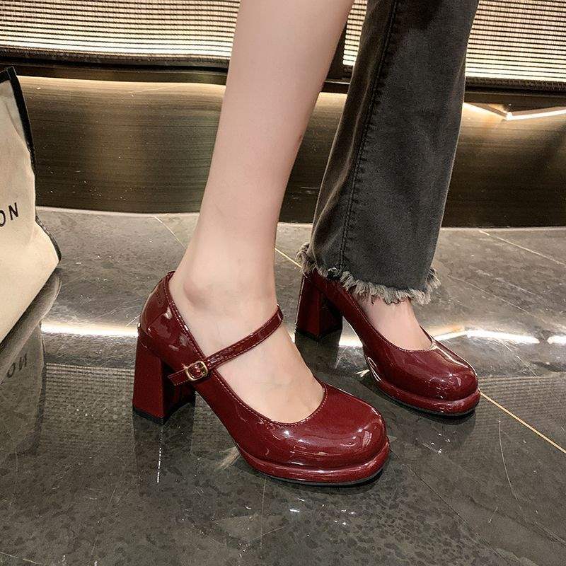 Chic Und Stil | Stylish Waterproof Mary Jane Pumps