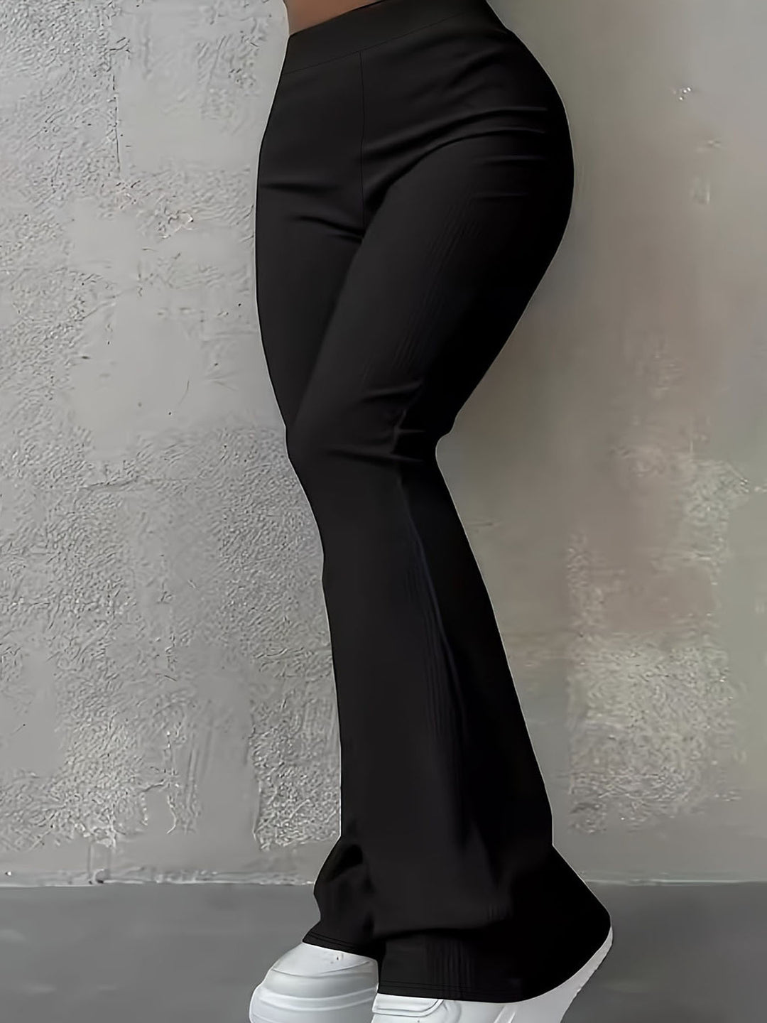 High-waisted bell-bottom pants for ladies Lune London