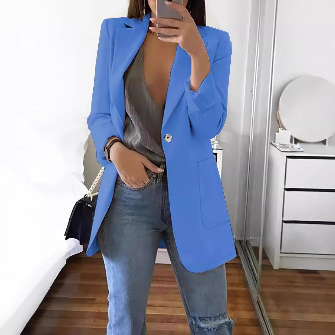 Elegant women's jacket with a deep V neckline and practical pockets Lune London