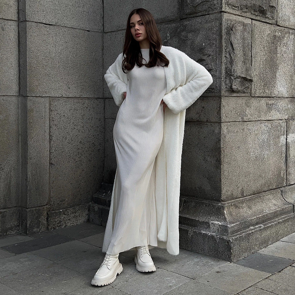 Ladies long plush cardigan with a loose fit Lune London