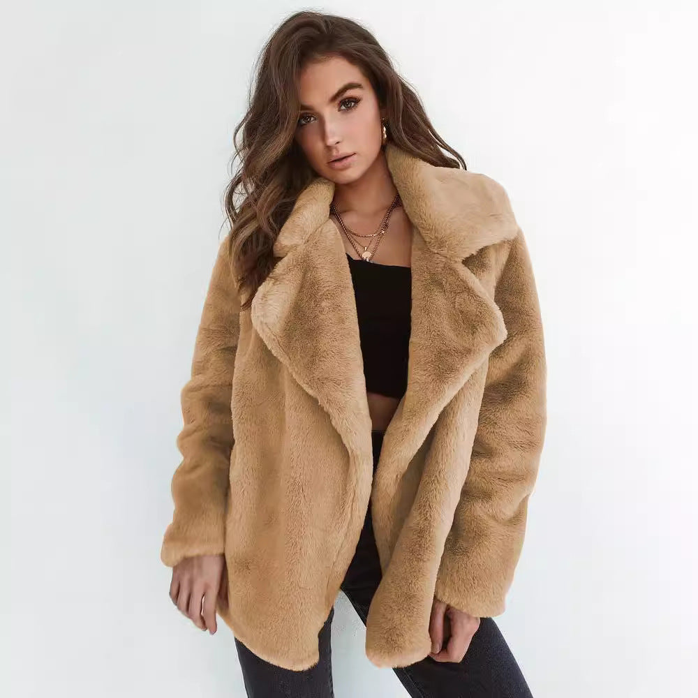 Cozy fleece coat for women with classic lapel Lune London