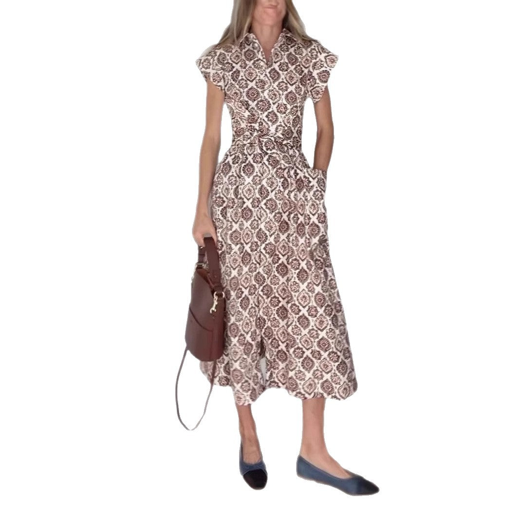 Maxi dress for women with an elegant floral pattern and a chic waist refinement