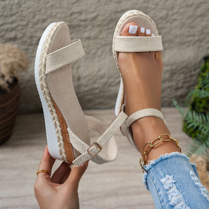 Wedge sandals for women with a refined strap design and high-quality jute details Lune London