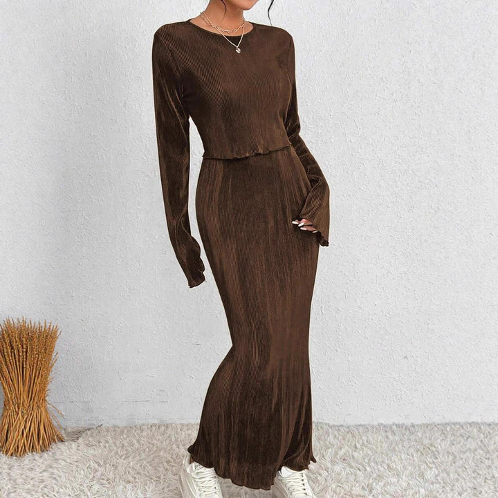 Robe maxi élégante et cintrée pour dames avec des manches longues Chic & Stil