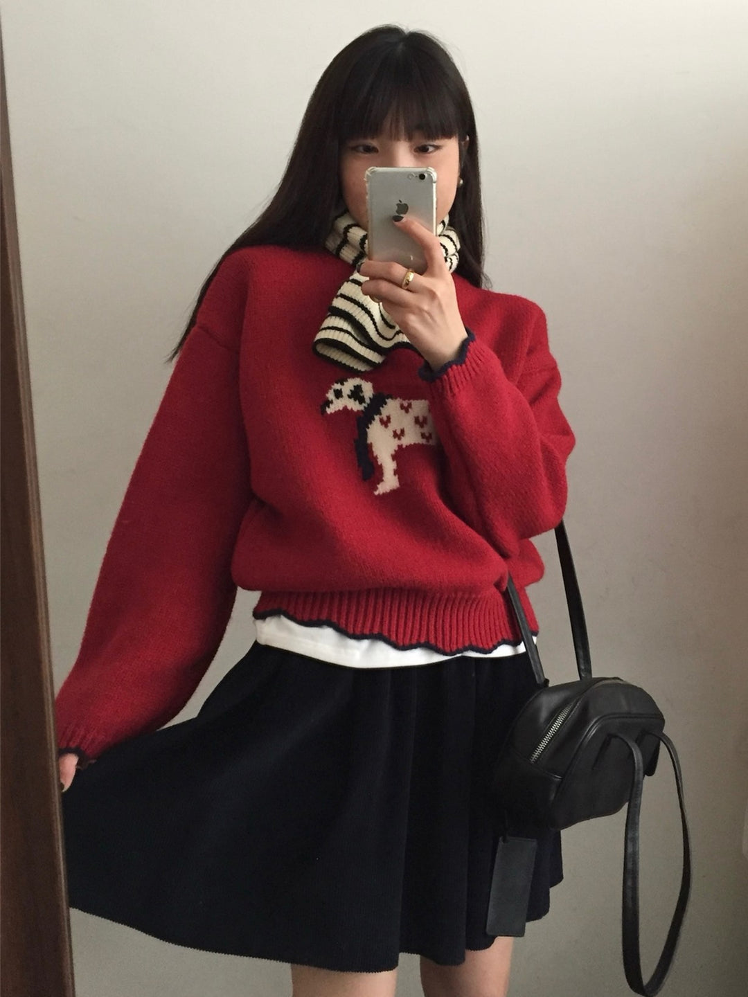 Cozy sweater for women with animal pattern Lune London