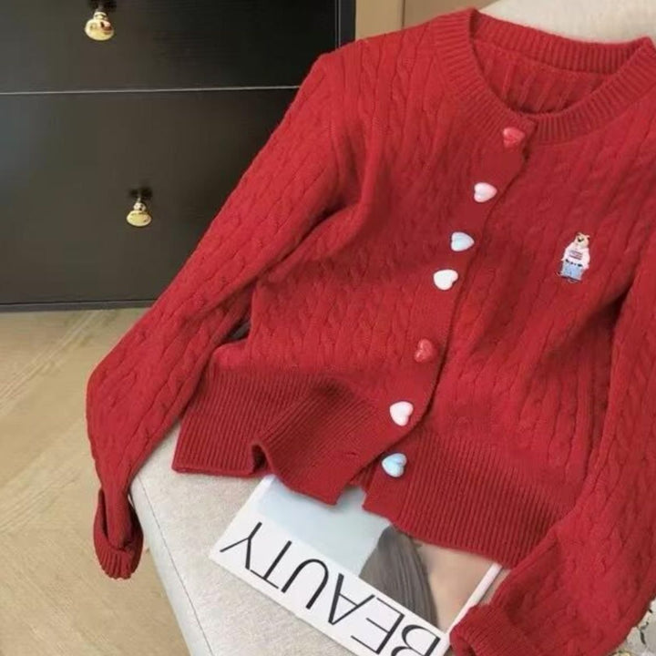 Cardigan féminin à la mode avec des boutons en forme de cœur et motif intégral Chic & Stil