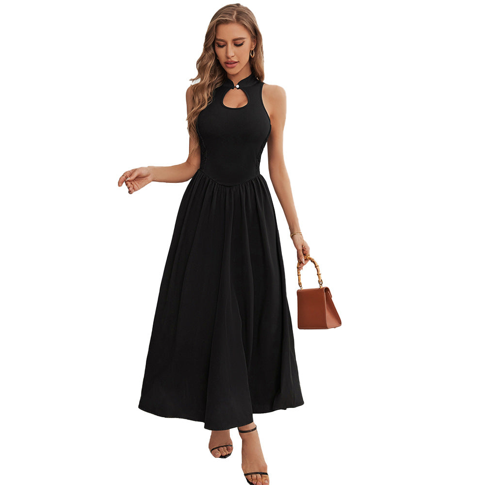 Robe maxi femme avec un col en forme de trou de serrure élégant et une jupe fluide Chic & Stil