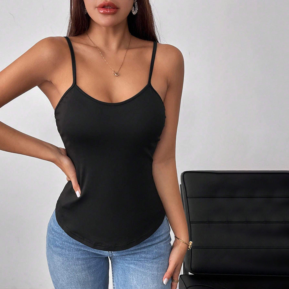 Débardeur élégant pour femmes avec de fines bretelles spaghetti et une coupe près du corps Chic & Stil