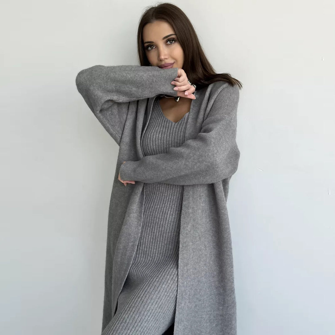 Knit dress for women with a fine ribbed texture and an elegant V-neck Lune London