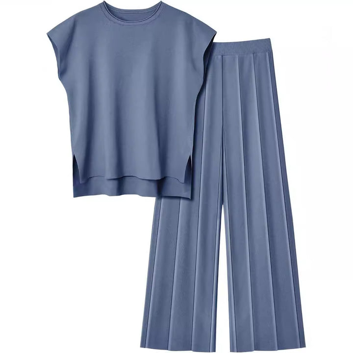 Ladies casual top with wide-cut pants Lune London