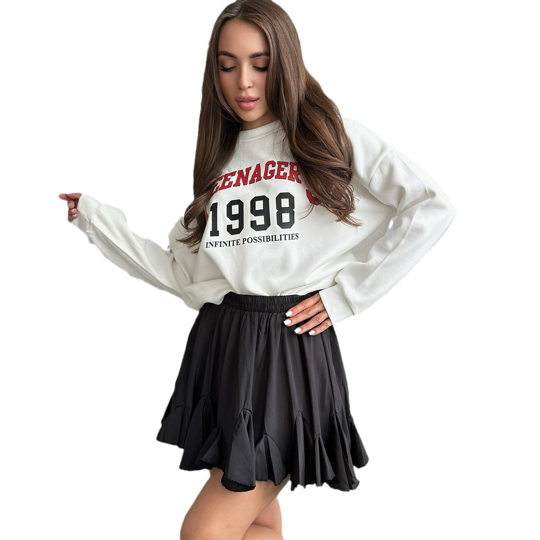 Casual sweatshirt for women with creative print design and comfortable fit Lune London