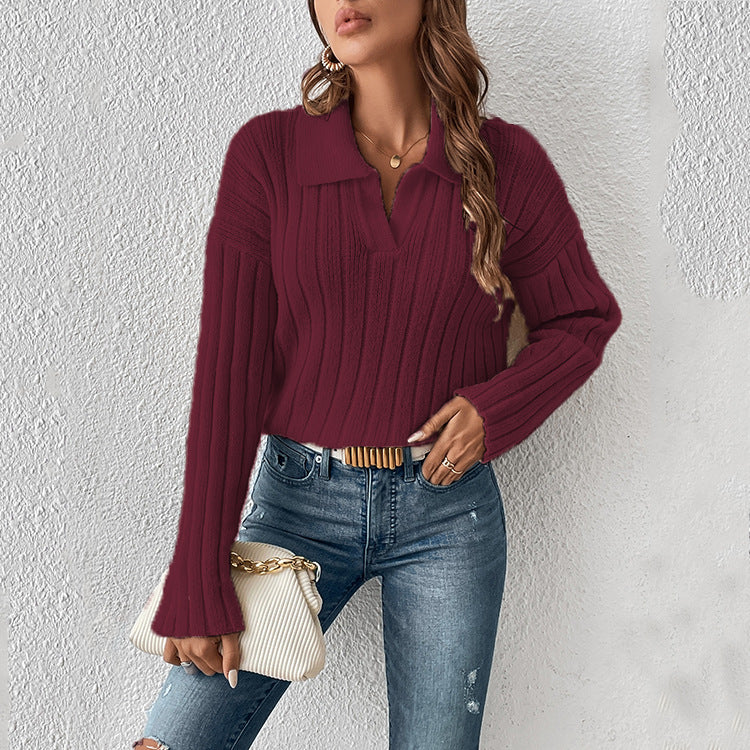 Knitted sweater for women with V-neck and ribbed texture Lune London
