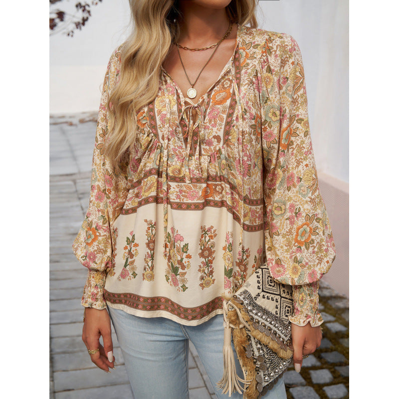 Lightweight women's blouse with floral pattern and detailed laces Lune London
