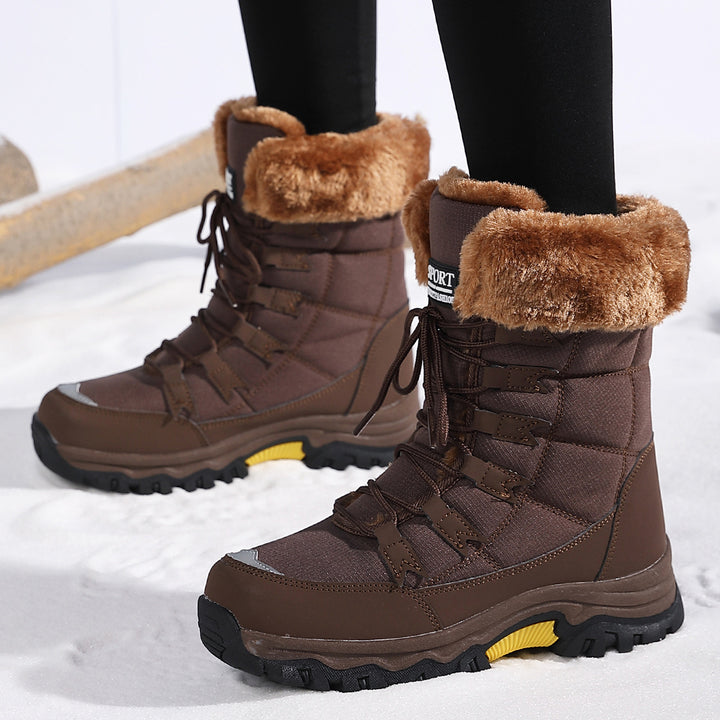 Women's winter boots with cozy faux fur collar and non-slip sole Lune London