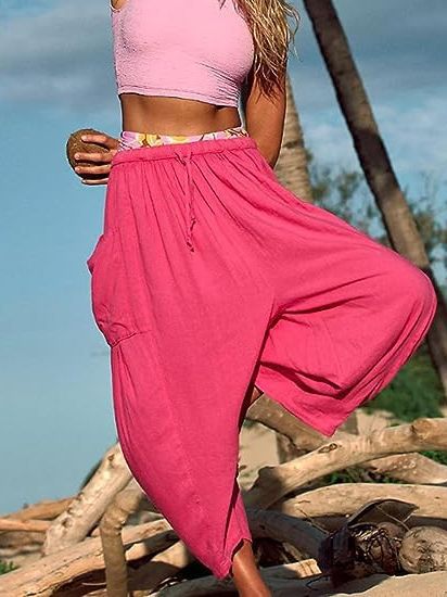 Comfortable wide-leg pants for women with practical side pockets and elastic waistband Lune London