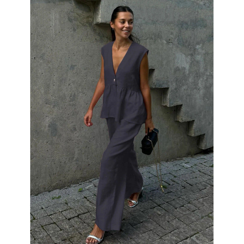 Casual linen set for women with deep V-neck and wide-leg pants Lune London