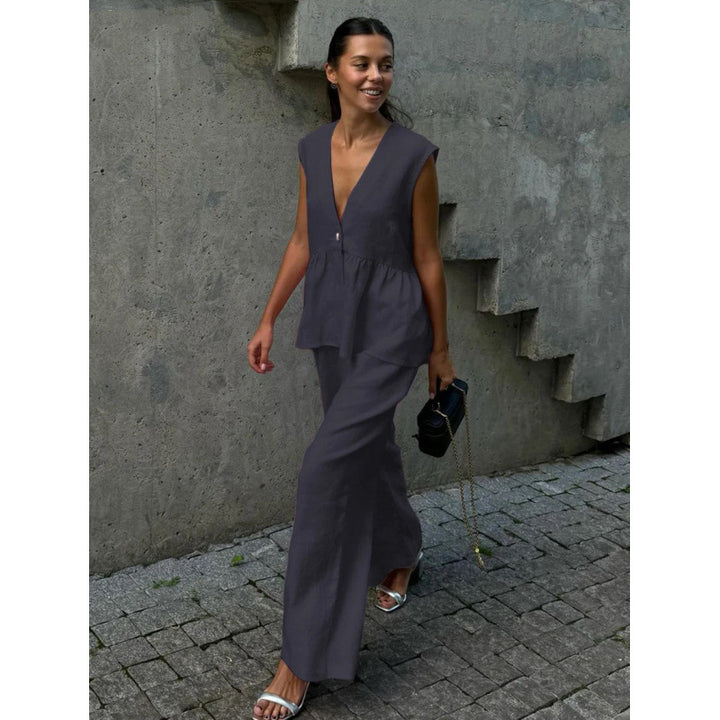 Casual linen set for women with deep V-neck and wide-leg pants Lune London