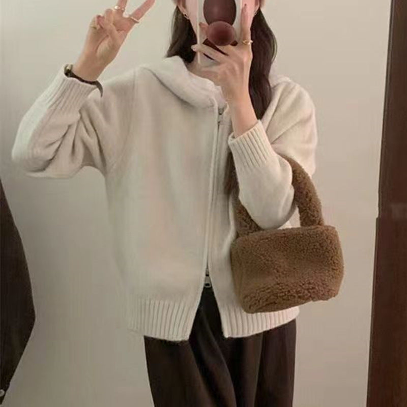 Cardigan pour femmes avec détails en cordon et coupe décontractée Chic & Stil