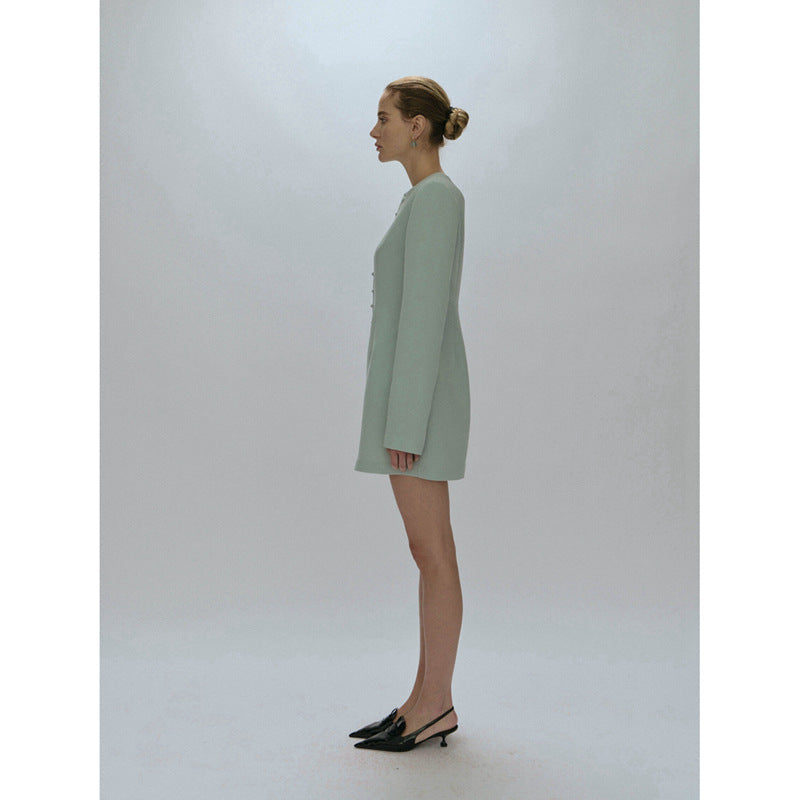 Blazer élégant pour femmes avec patte de boutonnage et silhouette minimaliste Chic & Stil