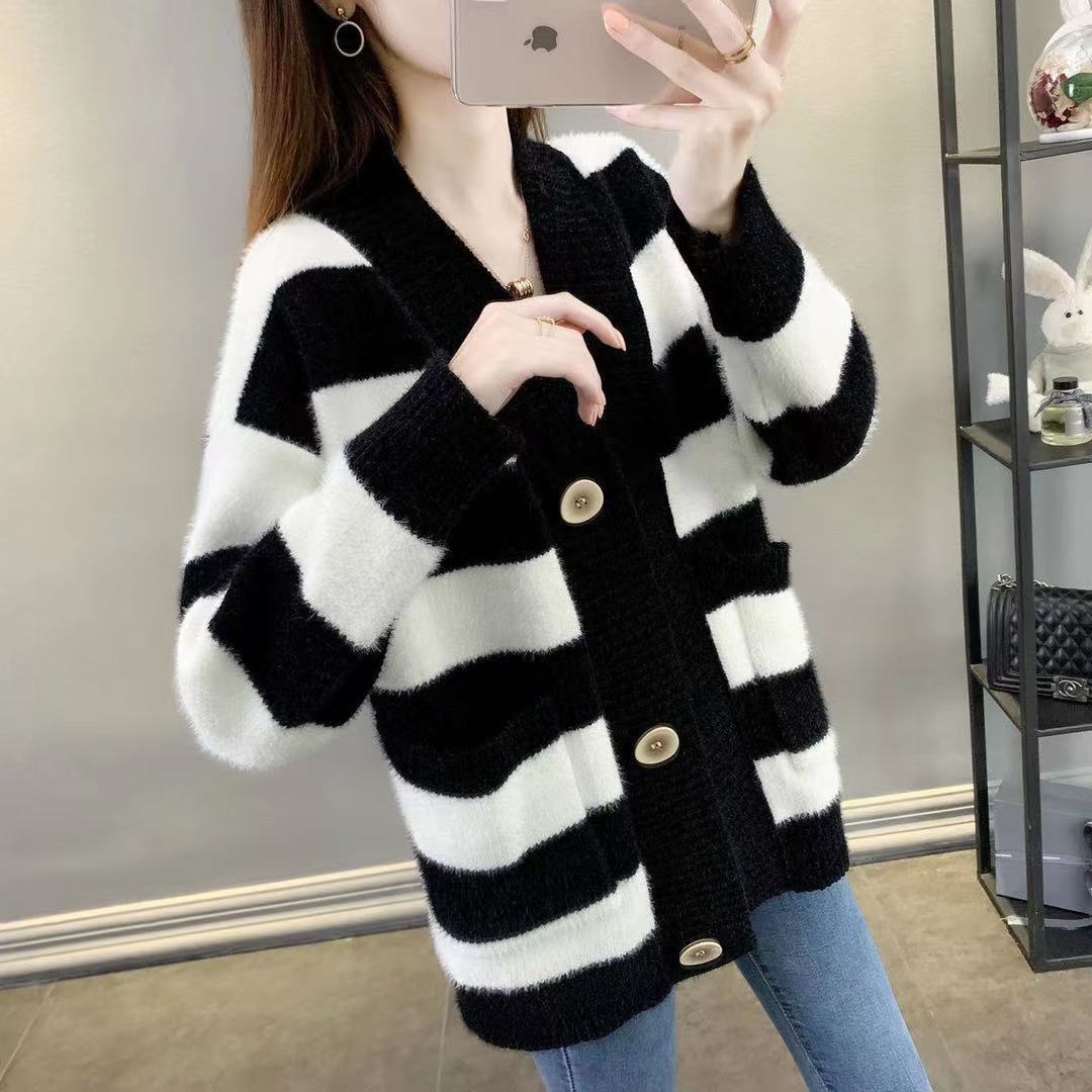 Thick knitted cardigan for women with Breton stripes and practical pockets Lune London