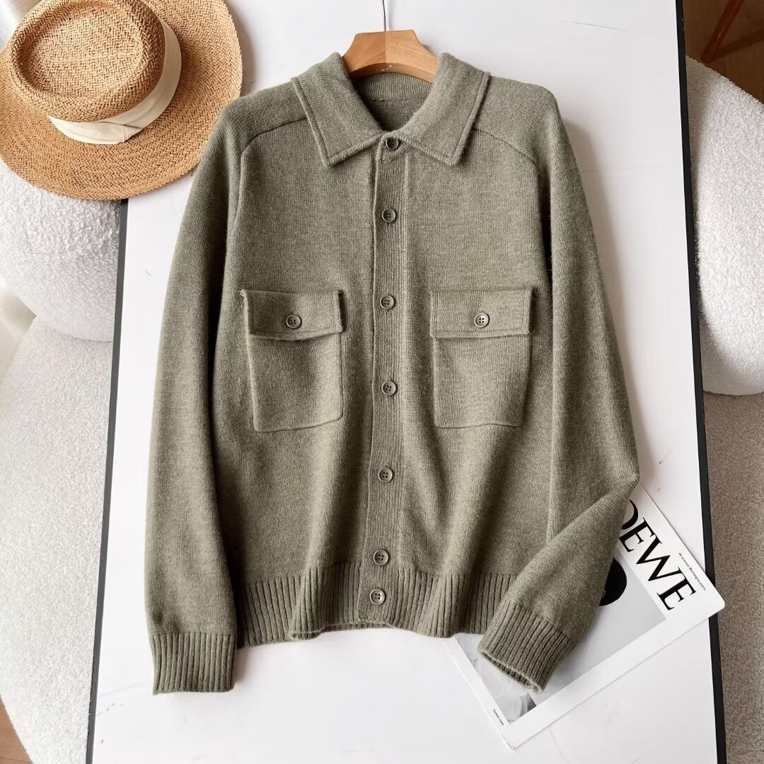 Cardigan intemporel pour femmes avec poches poitrine pratiques Chic & Stil