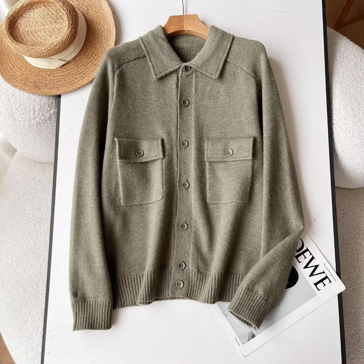 Cardigan intemporel pour femmes avec poches poitrine pratiques Chic & Stil