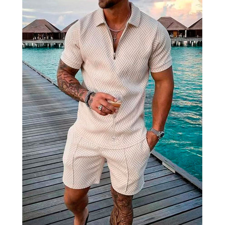 Elegant leisure suit for men with textured design Lune London