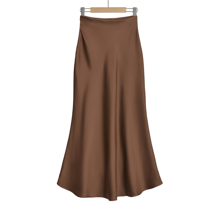 Elegant maxi skirt for ladies in flowing satin fabric with high waist Lune London