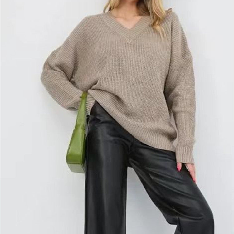 Lune London V neck sweater for women with a relaxed fit