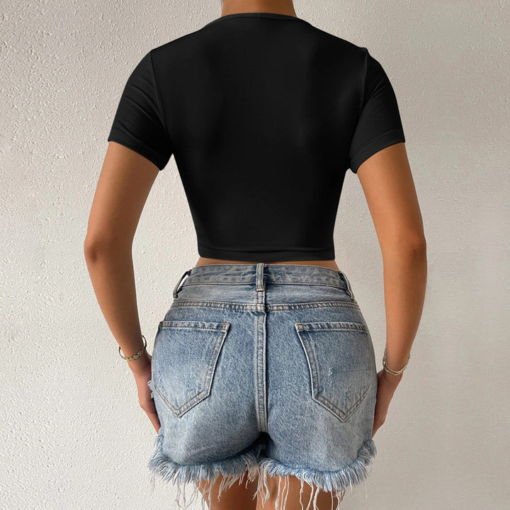 Short V-neck T-shirt for women with rolled design Chic & Stil