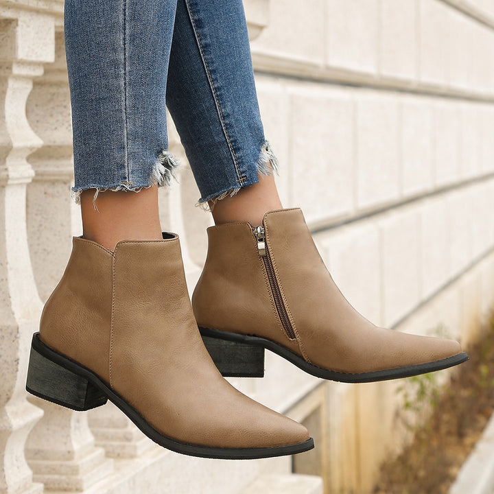 Elegant stiletto heels for women with a pointed toe and side zipper Lune London