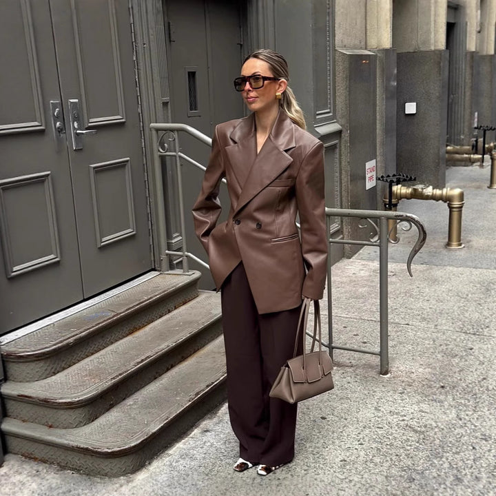 Blazer jacket in faux leather for women with an elegant style and oversized cut Lune London