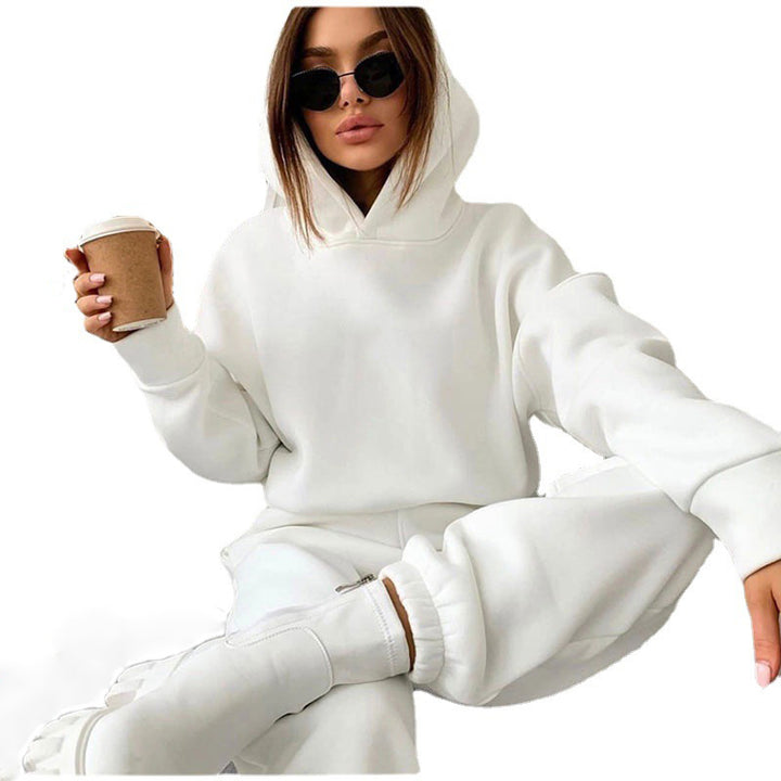 Women’s casual hoodie jumpsuit with practical pockets and modern cut Chic & Stil