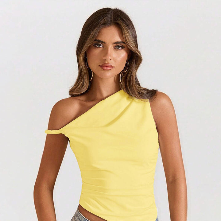 Asymmetrical top for women with a trendy draped design Chic & Stil