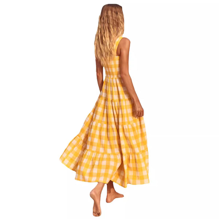 Chic & Stil Women's Summer Maxi Dress with Plaid Pattern and Flowing Cut