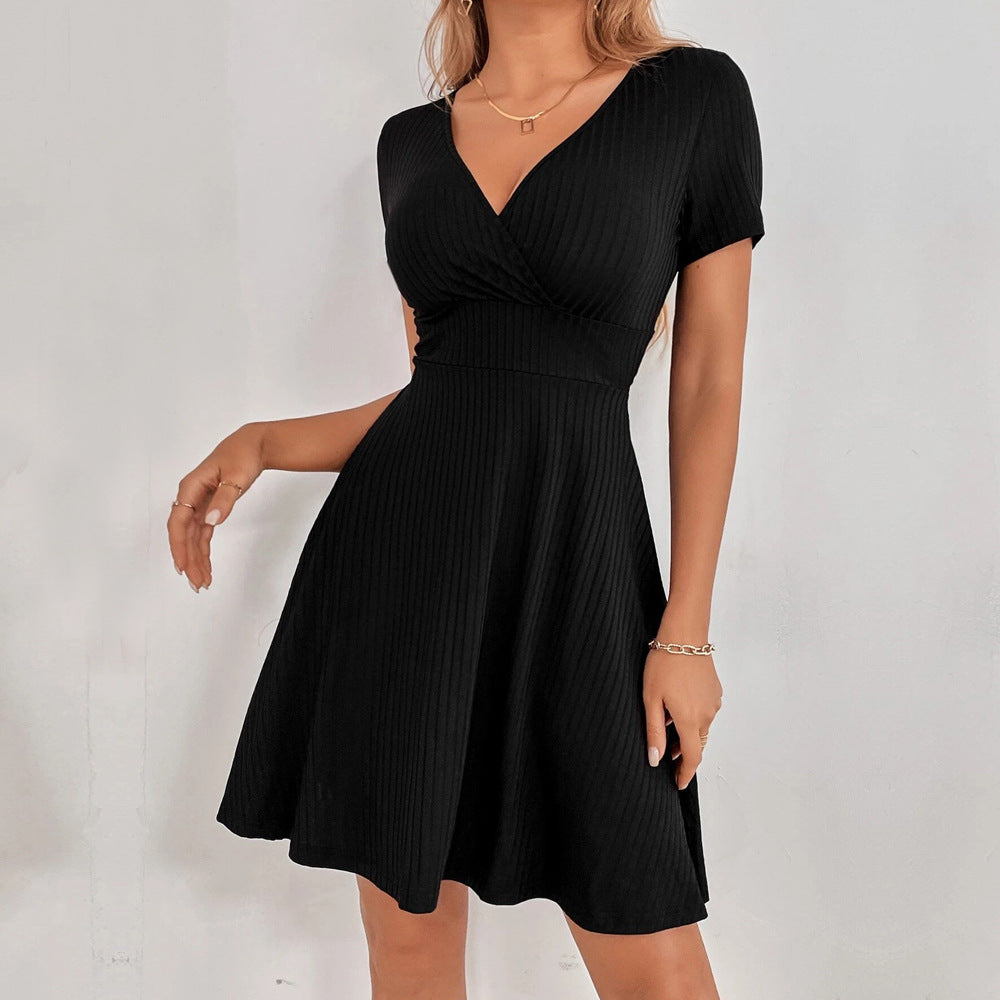 Robe décontractée pour femme avec dos ouvert et détail en nœud Chic & Stil