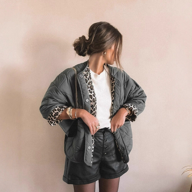 Ladies oversized quilted jacket with practical pockets and chic sporty design